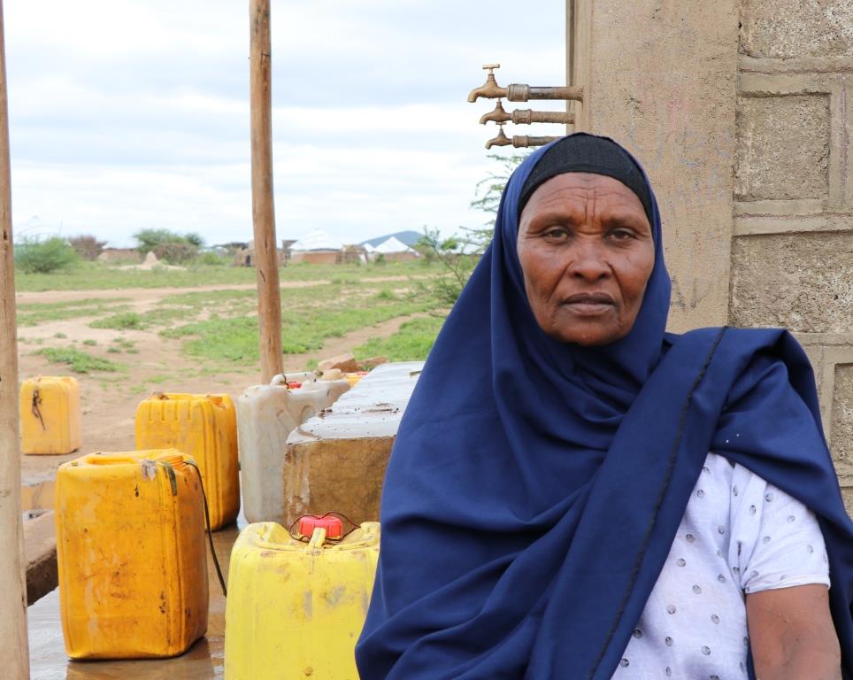 eth_frau-mit-kanister_c_helpage-ethiopia_2020.JPG