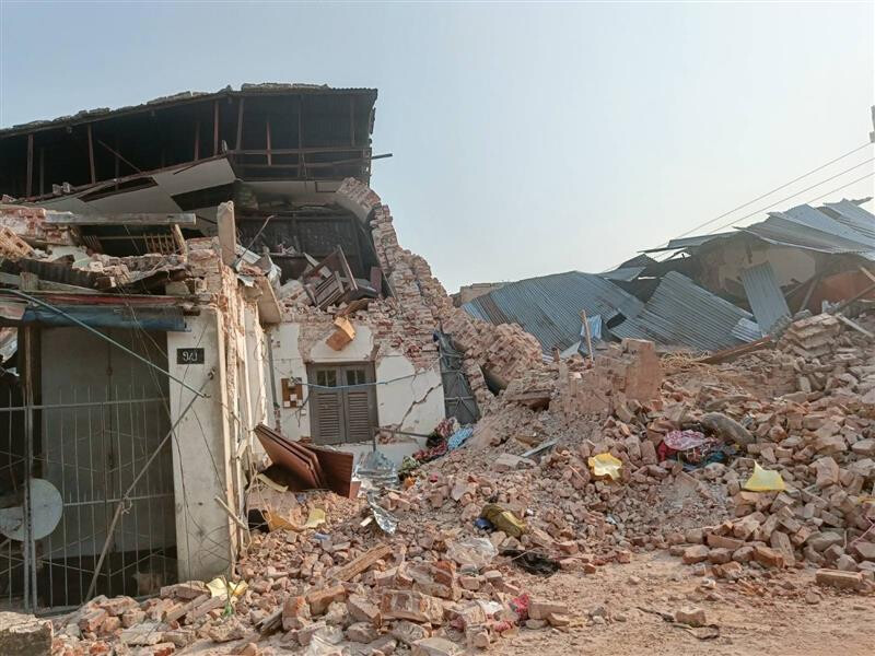 Bild von einem zerstörten Haus.