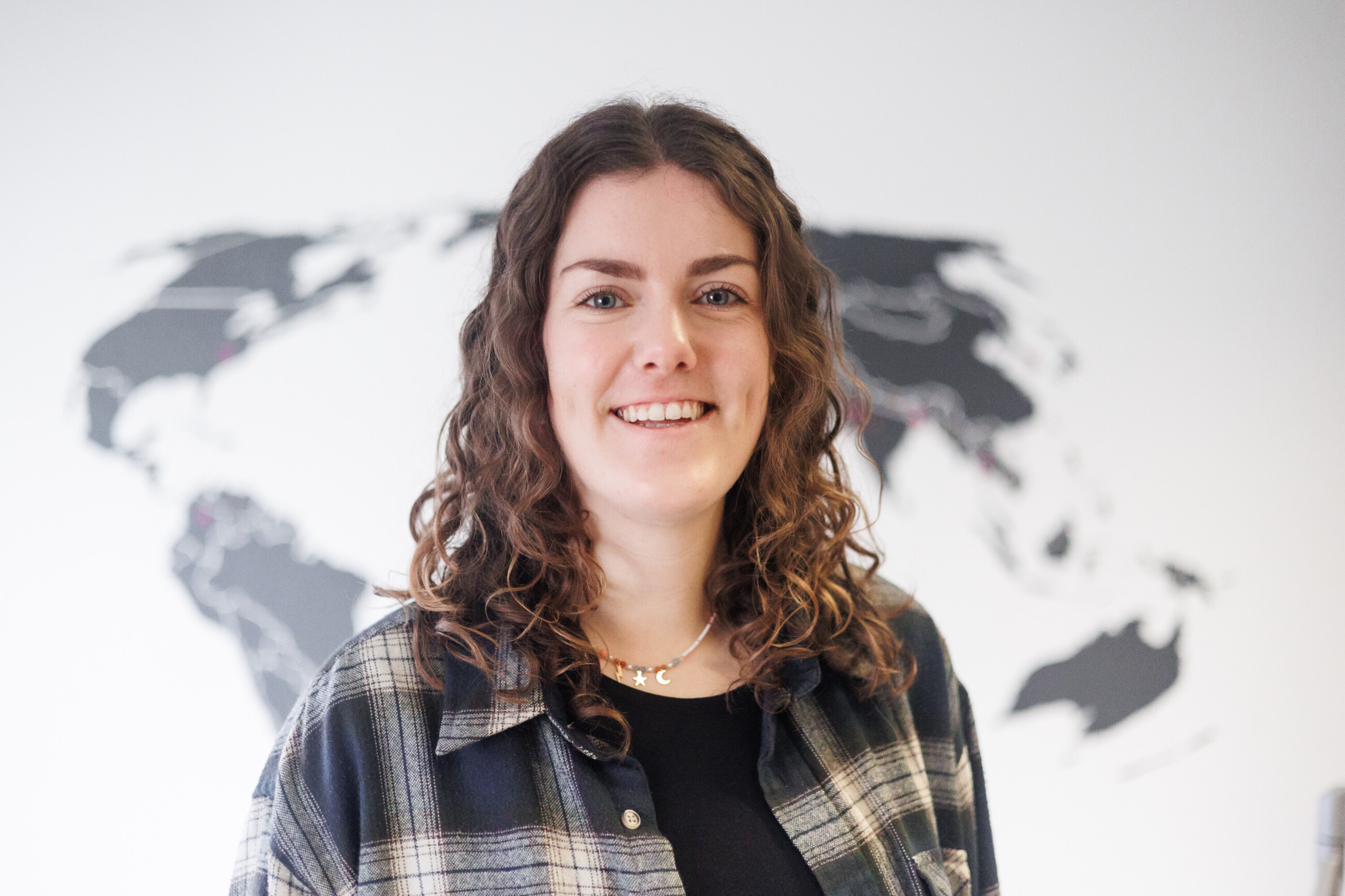 Person schaut in die Kamera